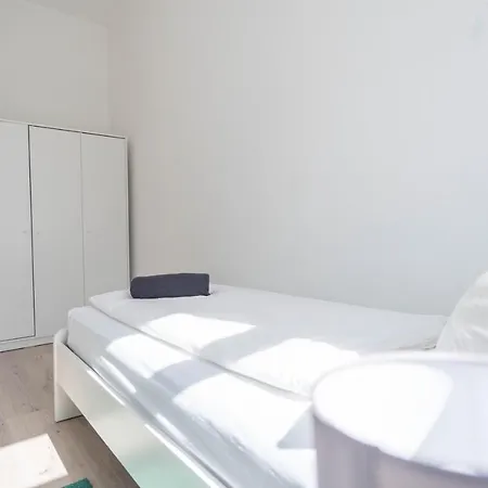 Komfortable Monteursunterkunft: 4-zimmer-wohnung Mit Getrennten Betten