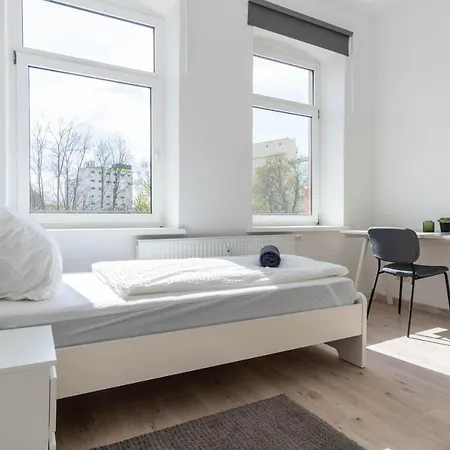 Komfortable Monteursunterkunft: 4-zimmer-wohnung Mit Getrennten Betten